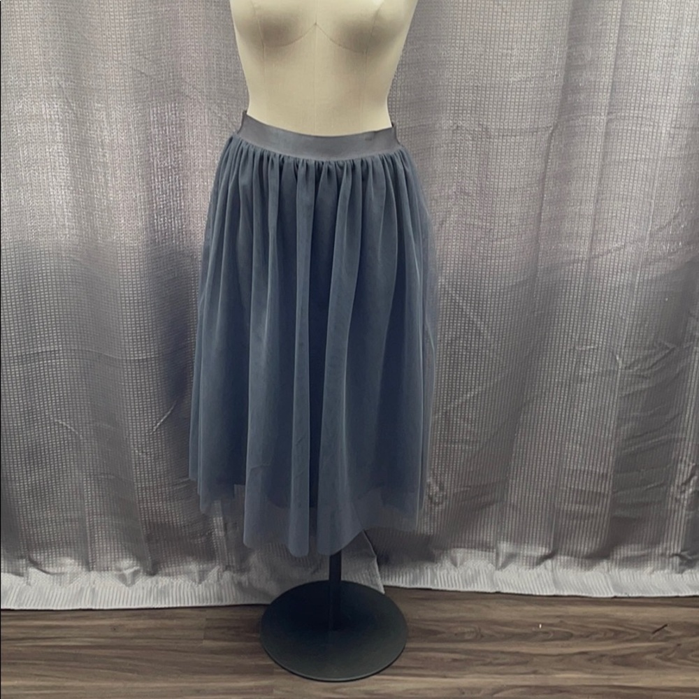 New with out Tags tulle midi skirt
